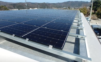 発電設備屋根上　23.98ｋW完備