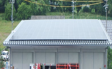 発電設備屋根上　55.35ｋW完備